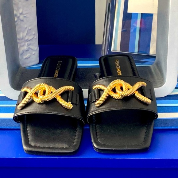 Fashion nova black gold rope hardware square toe flat sandals slides sz 10 - Picture 7 of 8